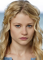 Emilie de Ravin nackt