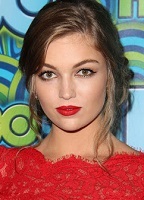Lili Simmons nackt