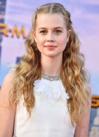 Angourie Rice nackt