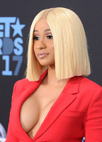 Cardi B nackt