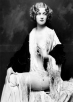 Gertrude Dahl nackt
