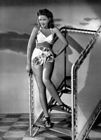 Martha Vickers nackt