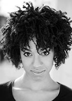 Pearl Mackie nackt