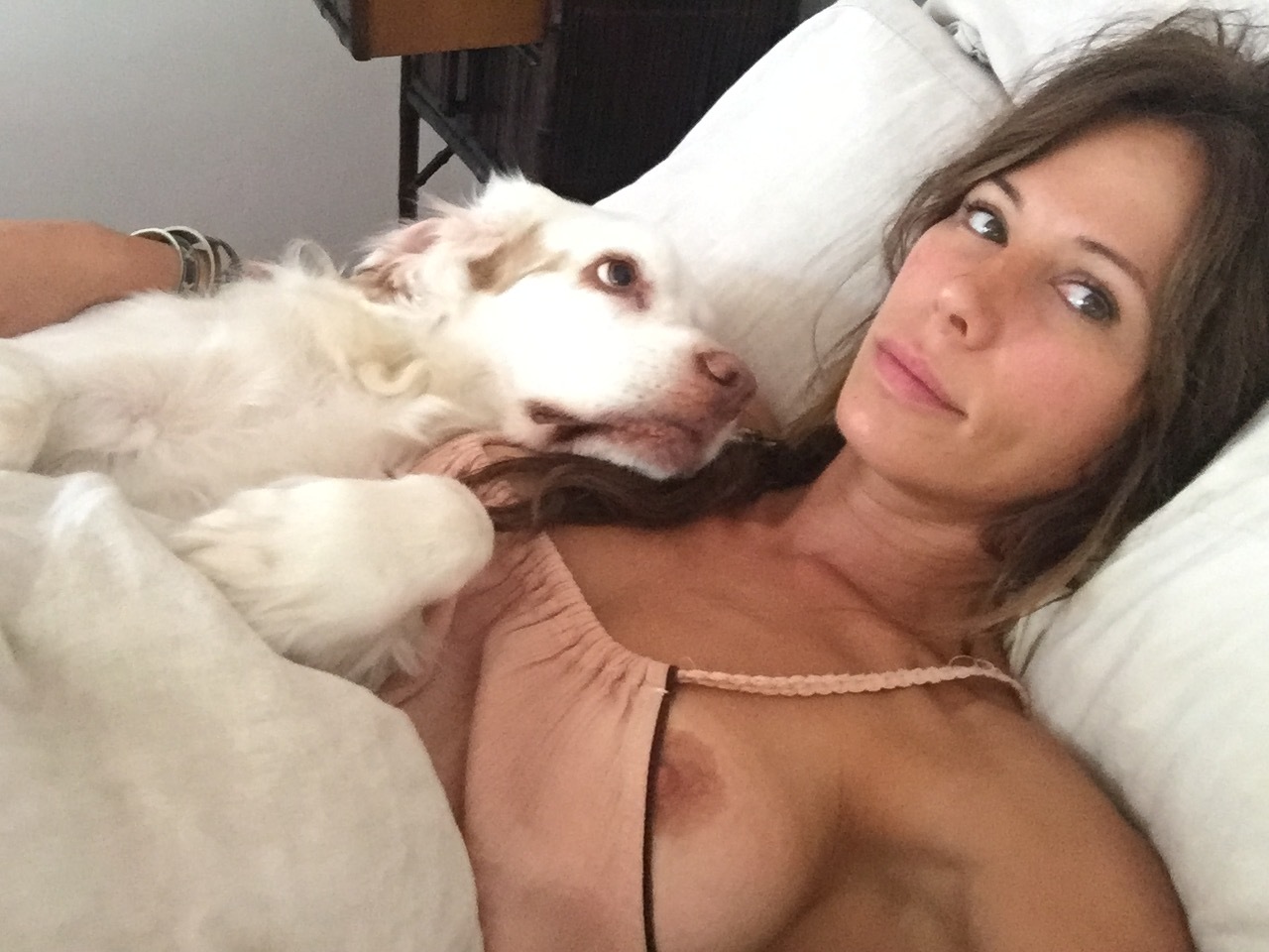 Naked Rhona Mitra Added 07192016 By Bot 
