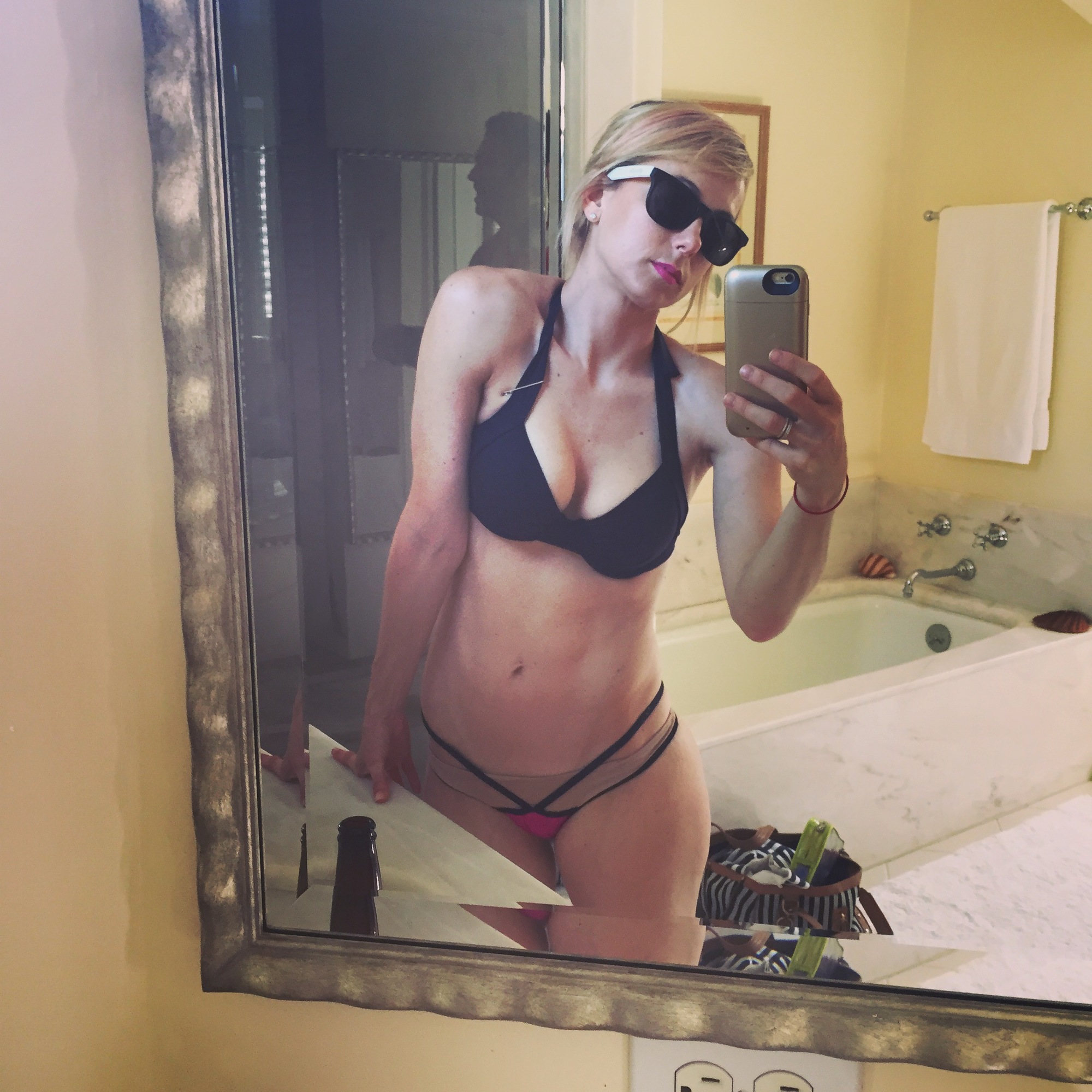 Iliza shlesinger hot pictures - 🧡 NSFW The All New Celebrity T*ts Out Thre...