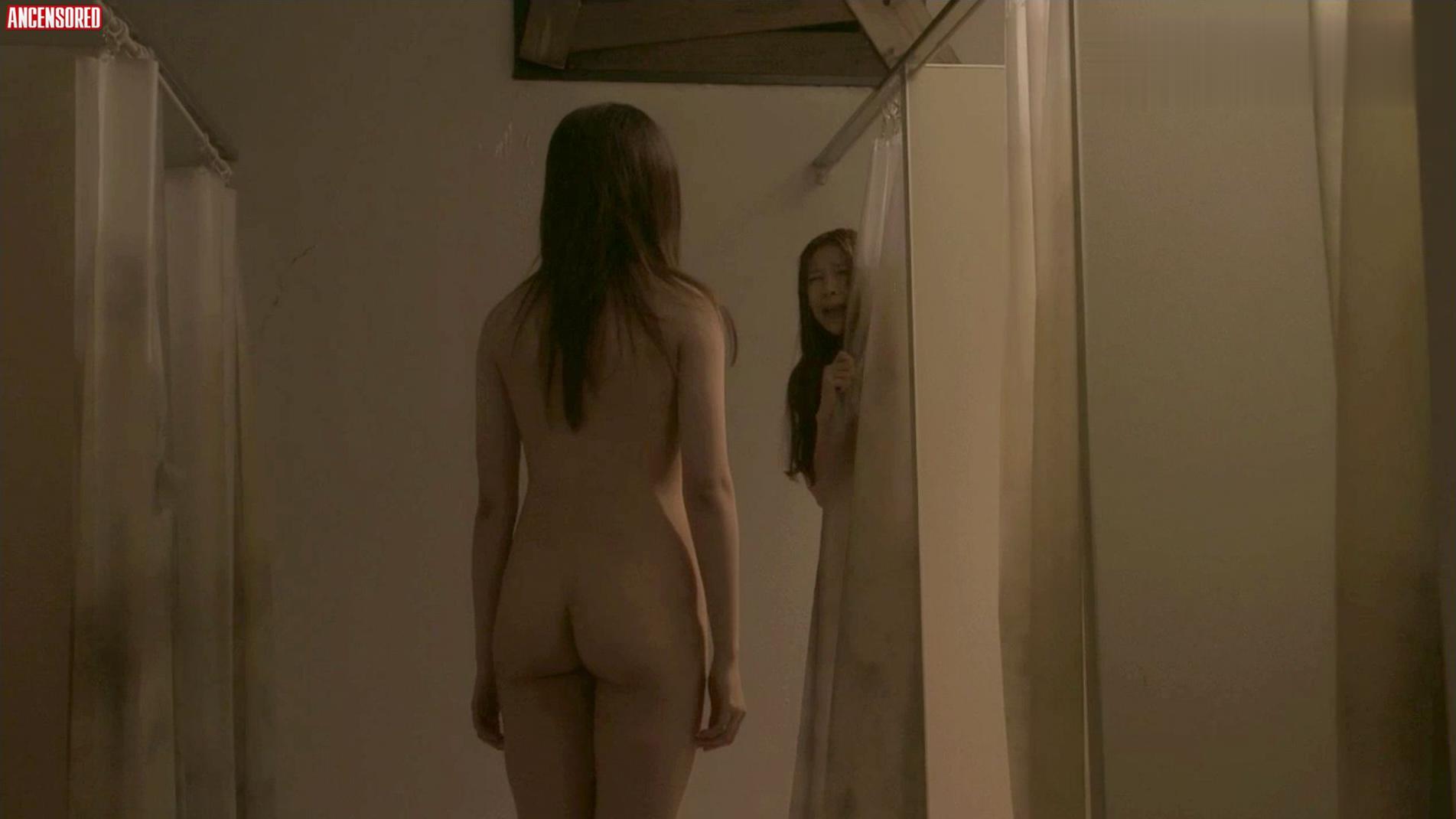 Nackte Arisa Nakamura In Zombie Ass Toilet Of The Dead