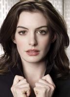 Anne Hathaway nackt