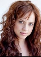 Fiona Dourif nackt