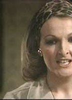 Penelope Keith nackt