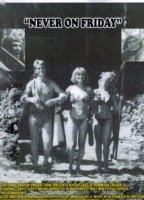 Die Sex-Abenteuer des Robinson Crusoe nacktszenen