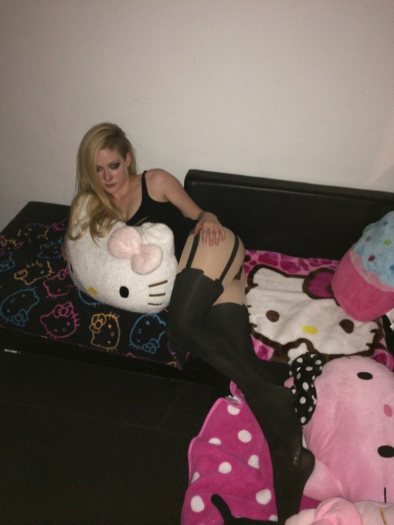 Nackte Avril Lavigne In Icloud Leak Scandal