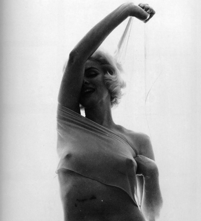 Naked Marilyn Monroe Added 07192016 By Bot 6633