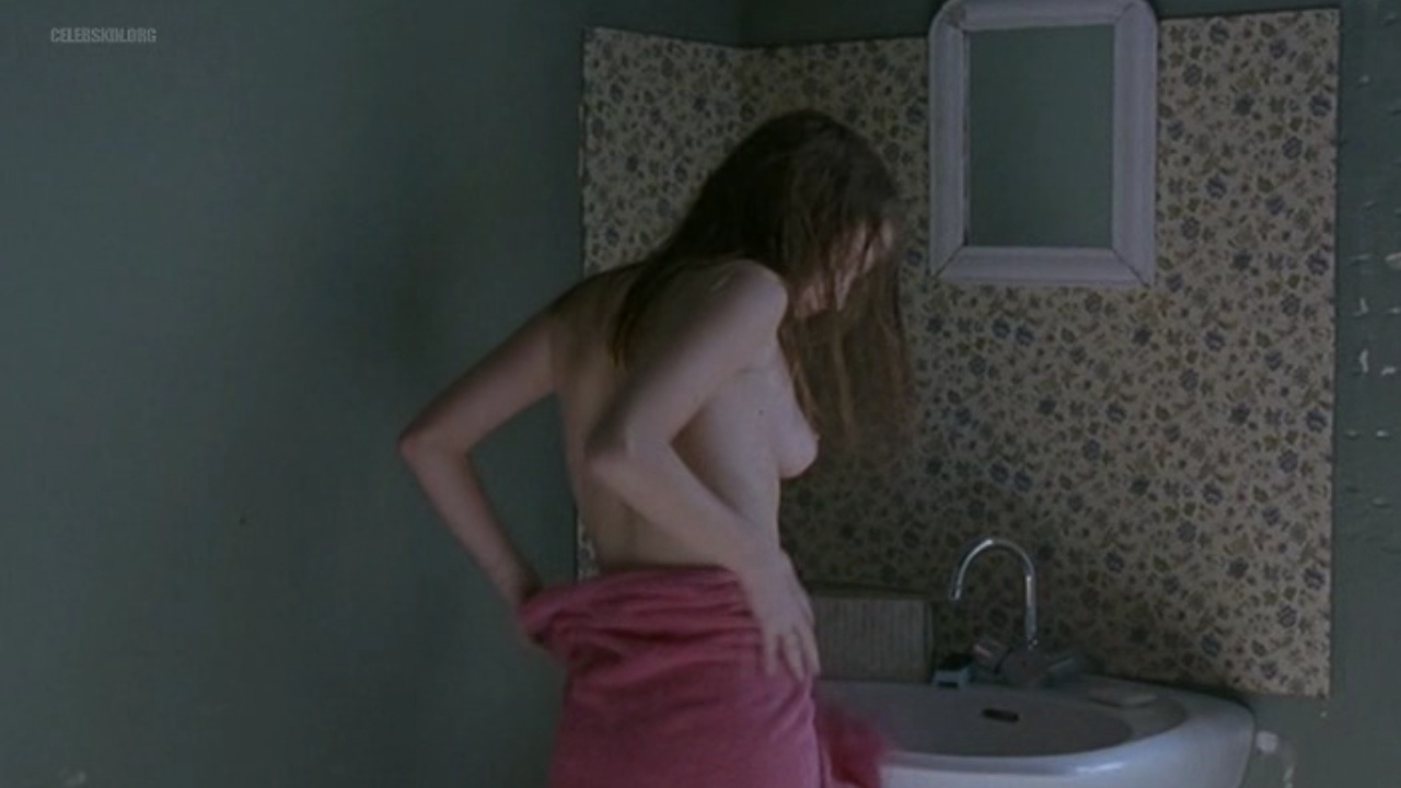 Mélanie Laurent nude pics.
