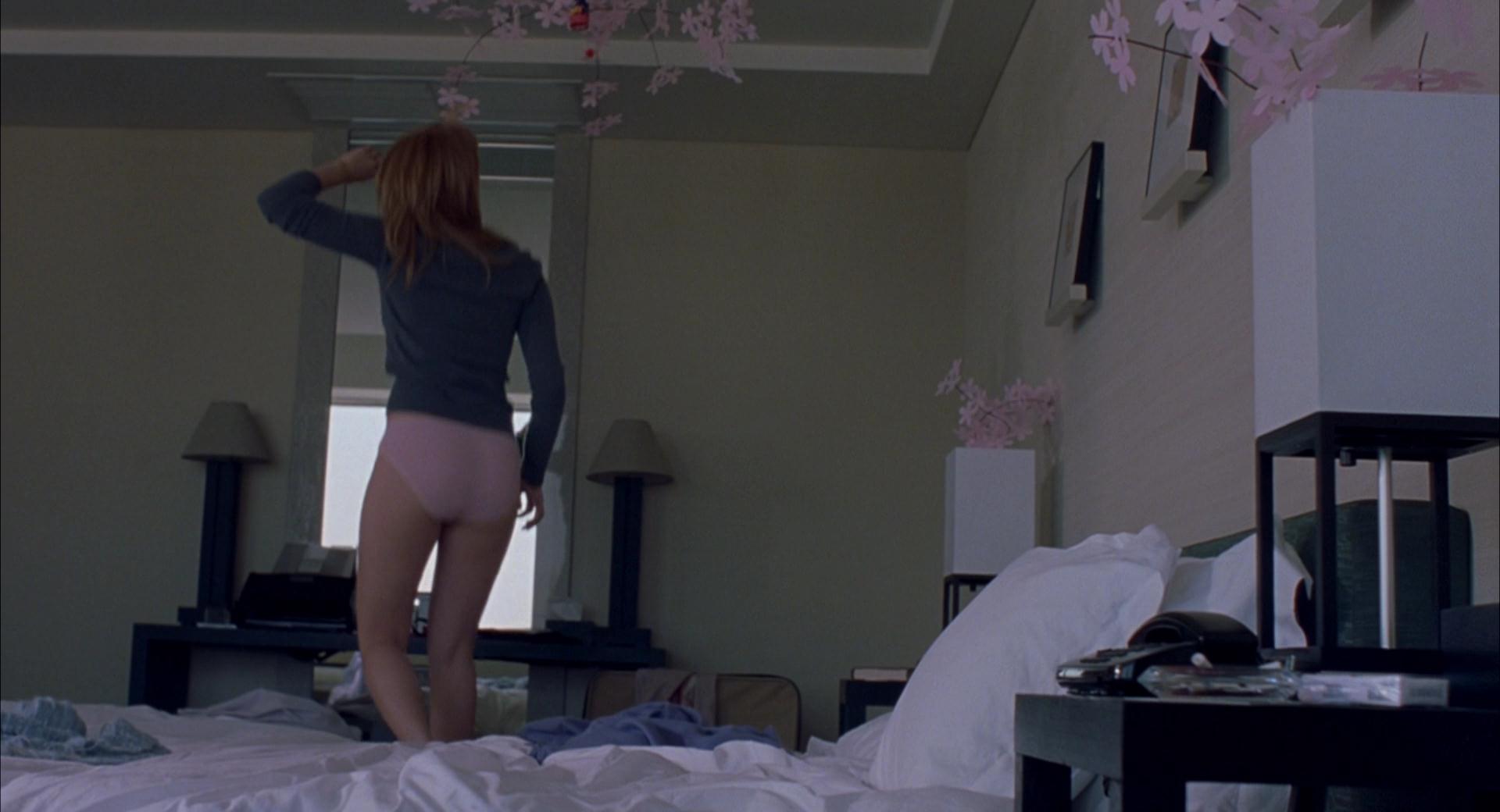 Scarlett johansson lost in translation pink underwear