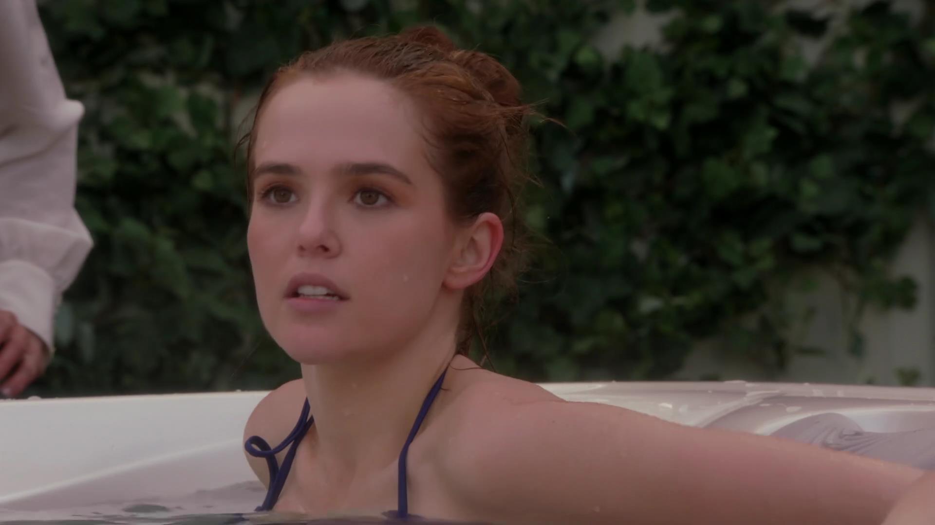 Nackte Zoey Deutch In Switched At Birth