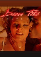 Disco Tits (2017) Nacktszenen
