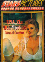 Una Zia, Due Nipotine... 30 cm di Cameriere (Maurizia) (1993) Nacktszenen