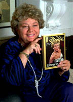 Shelley Winters nackt