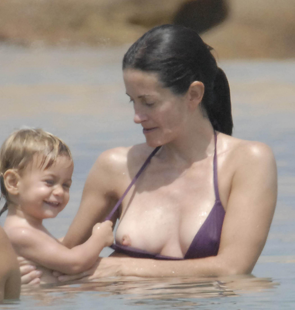 Naked Courteney Cox Added 07192016 By Bot 