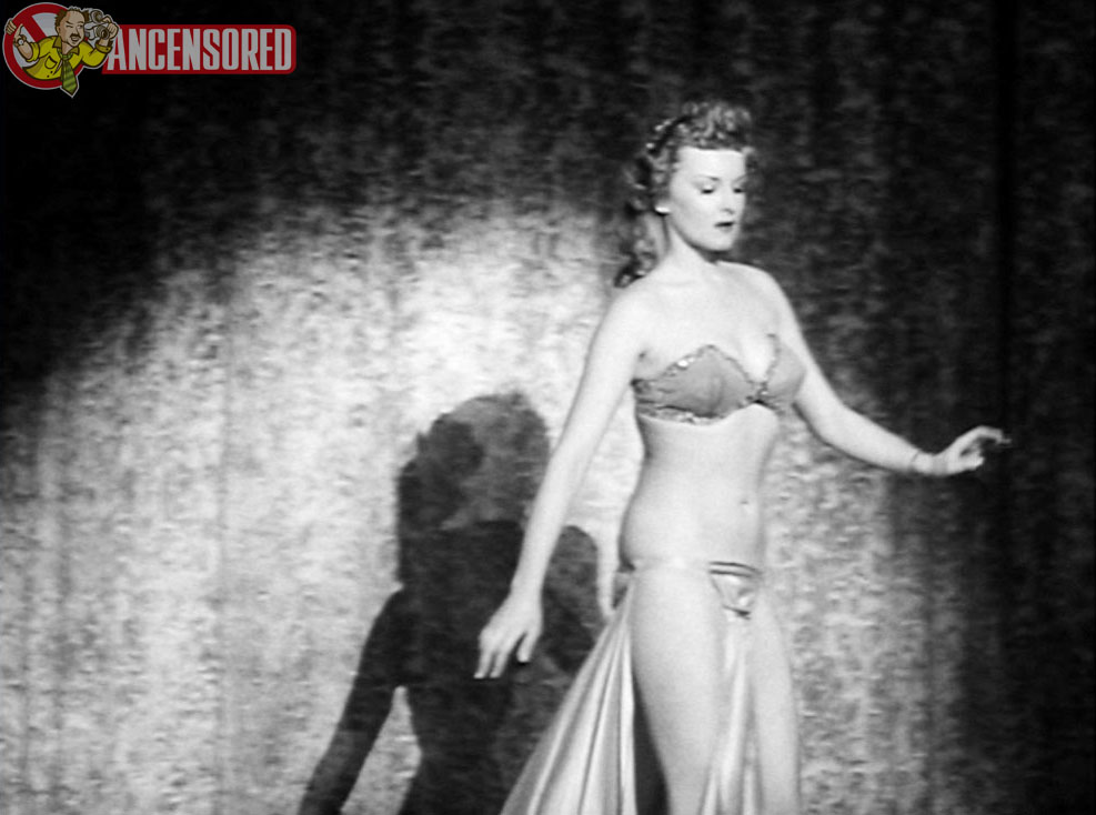 Hollywood Burlesque nude pics 